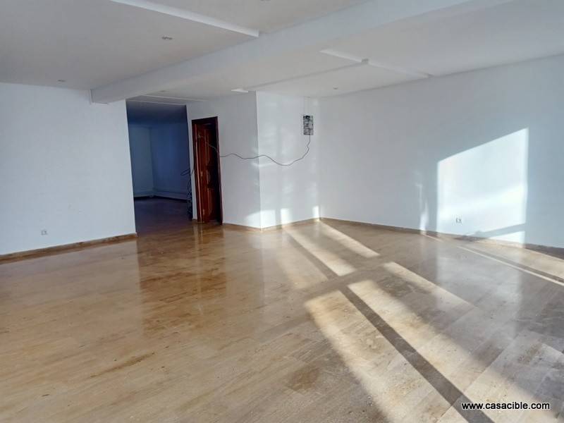 Boulevard Zerktouni: bureau professionnel 82 m².