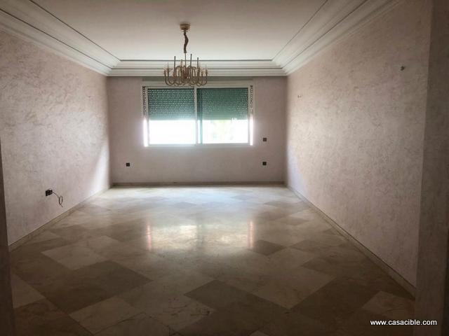 Racine : Appartement vide 124 m² 2 chambres.