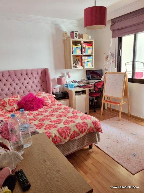 2 Mars: appartement vide 3 chambres, 3 salles de bain. — 5