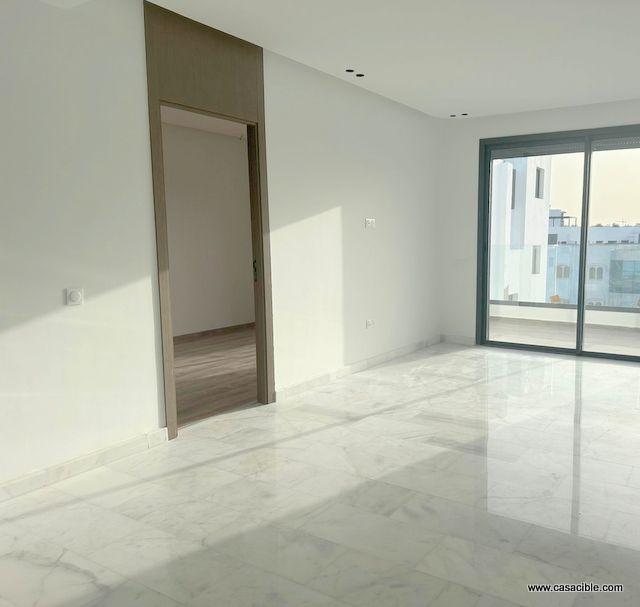 Oasis: Joli studio vide, terrasse. — 2
