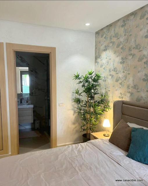 Les princesses: Studio meublé, balcon. — 6