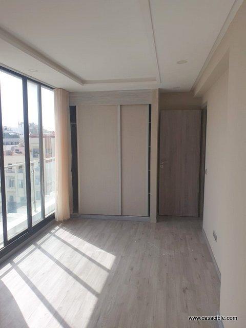 Maarif: appartement vide 3 chambres. — 4