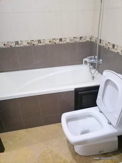 2 Mars: appartement 3 chambres. — 4