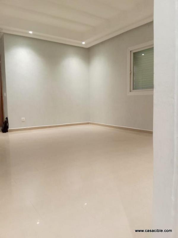 Centre ville: appartement vide 2 chambres. — 2