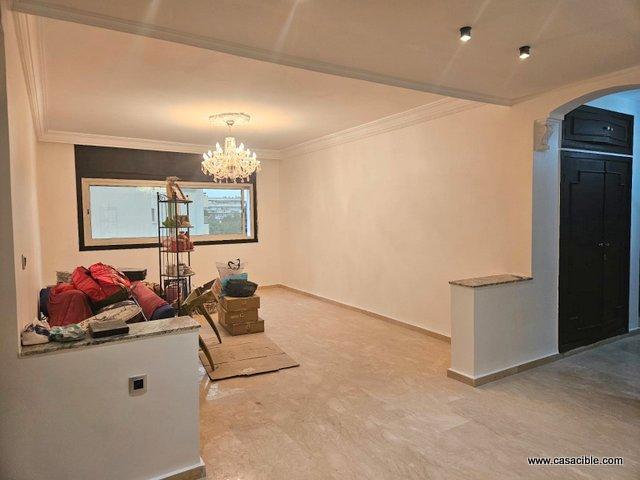 Maarif: appartement vide 3 chambres. — 2