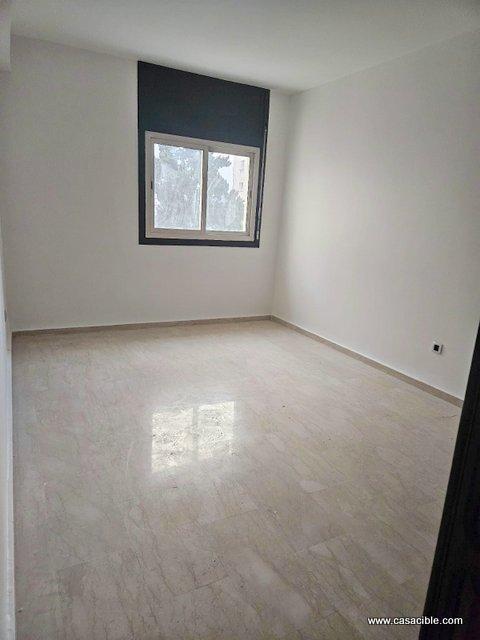 Maarif: appartement vide 3 chambres. — 4