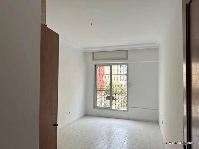 Bourgogne: 2 chambre, balcon. — 3