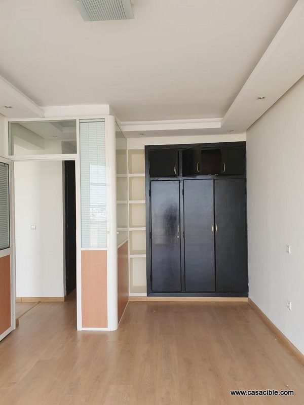 Bd Anfa : Bureau bien aménagé de 167 m² — 6