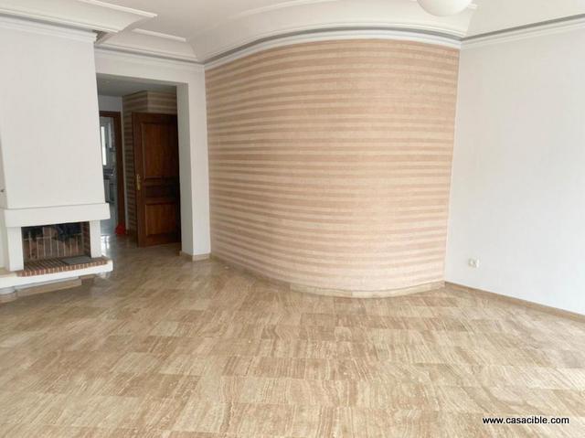 Racine: appartement vide 147m², 3 chambres, terrasse