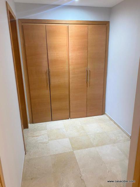 Beauséjour: Appartement vide 3 chambres, balcon. — 4