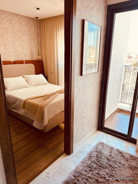 Palmier: studio meublé, balcon. — 4