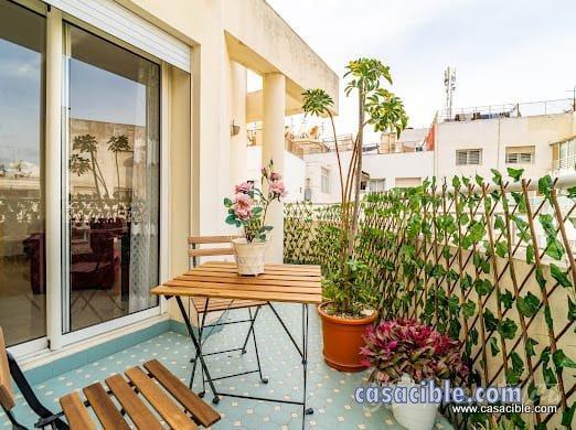 Gauthier: appartement meublé, terrasse.