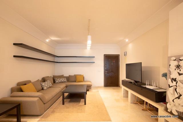 Bd Abdelmoumen: appartement meublé+ balcon. — 2