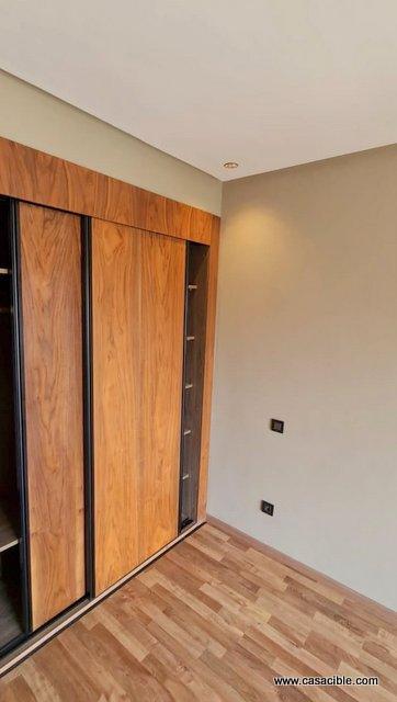 Palmier: studio vide avec balcon. — 3