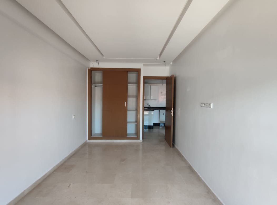STUDIO EN VENTE SUR LE BOULEVARD HASSAN II — 4