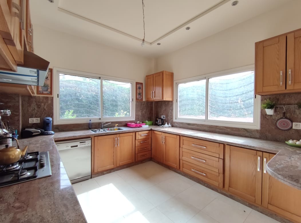 UNE TRES BELLE VILLA POUR LA LOCATION LONGUE DUREE MEUBLEE — 6