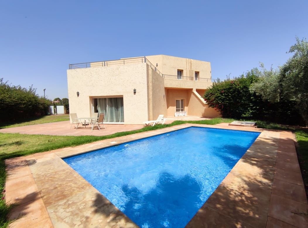 TRES BELLE VILLA EN LOCATION COURTE DUREE