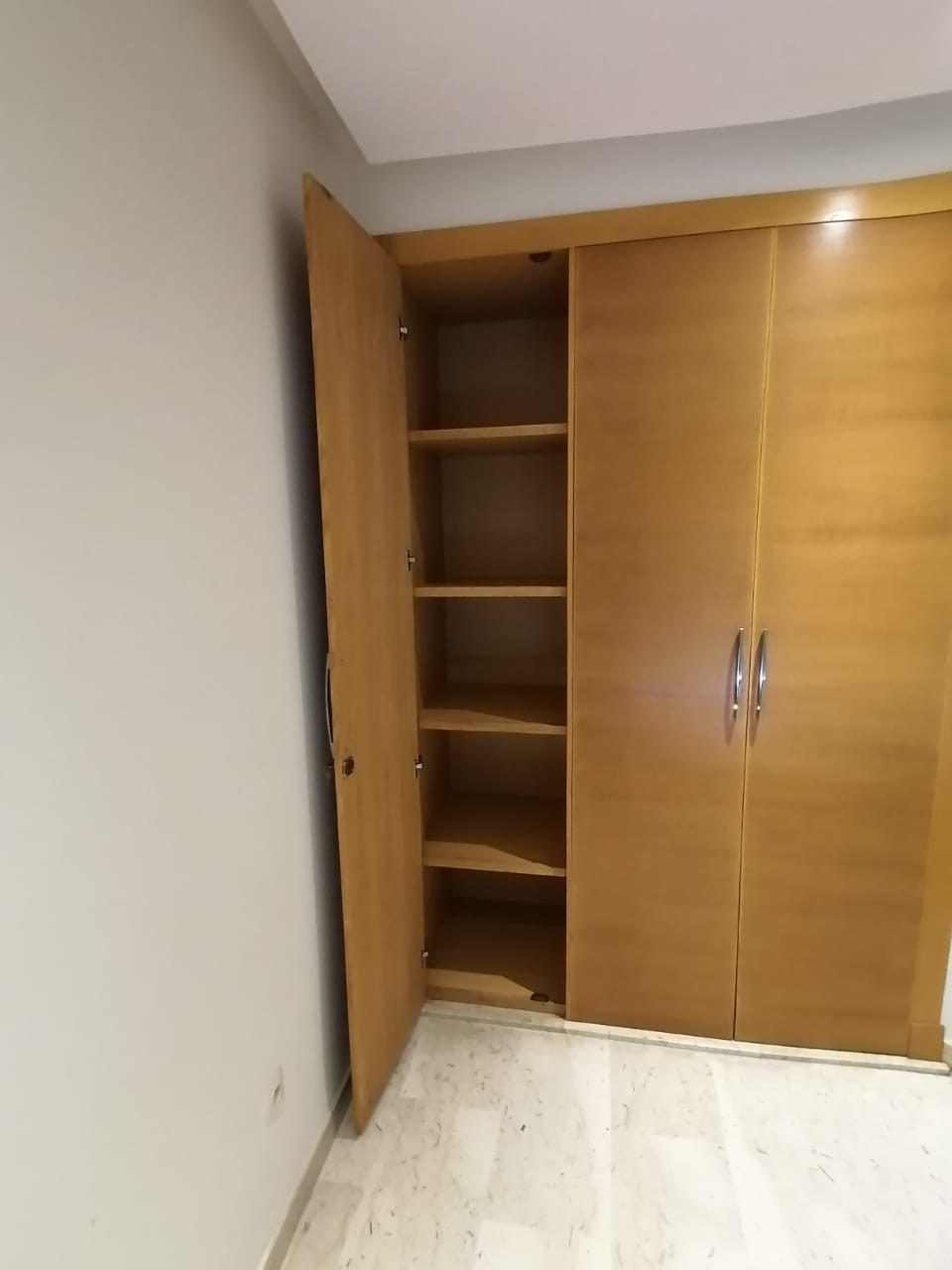Un beau studio vide à oasis — 5