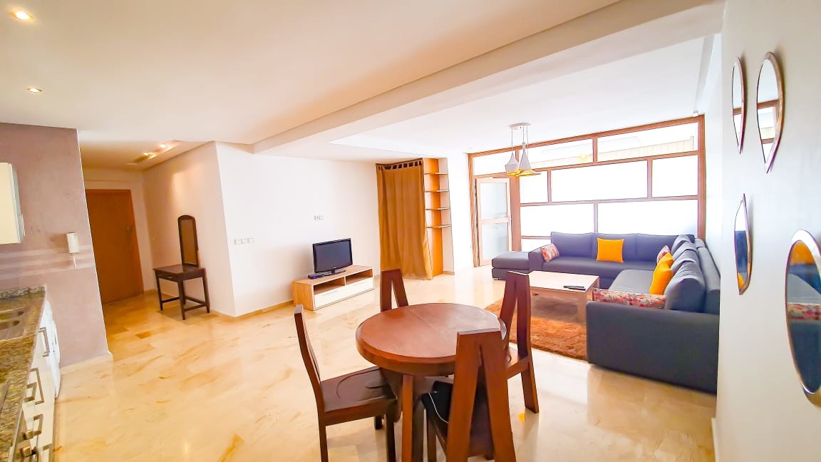 Superbes studio style loft meublé — 2