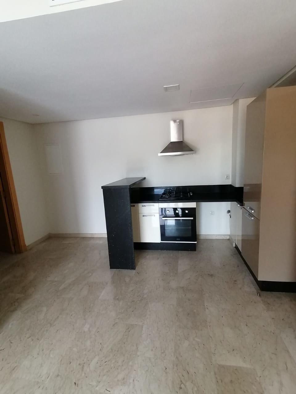 Un beau studio vide à oasis — 6