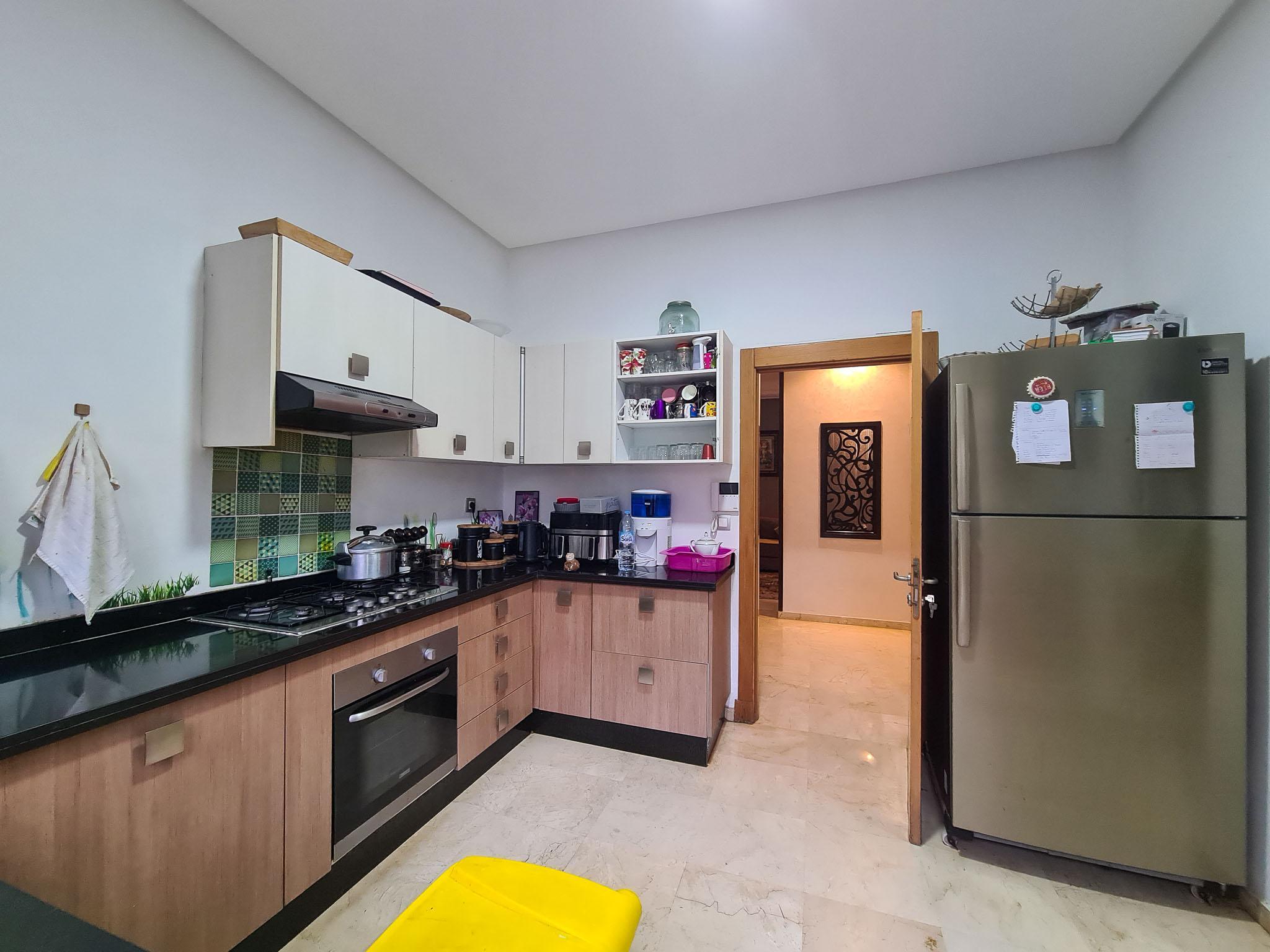 villa  4 chambres meublé avec grand jardin et piscine — 5