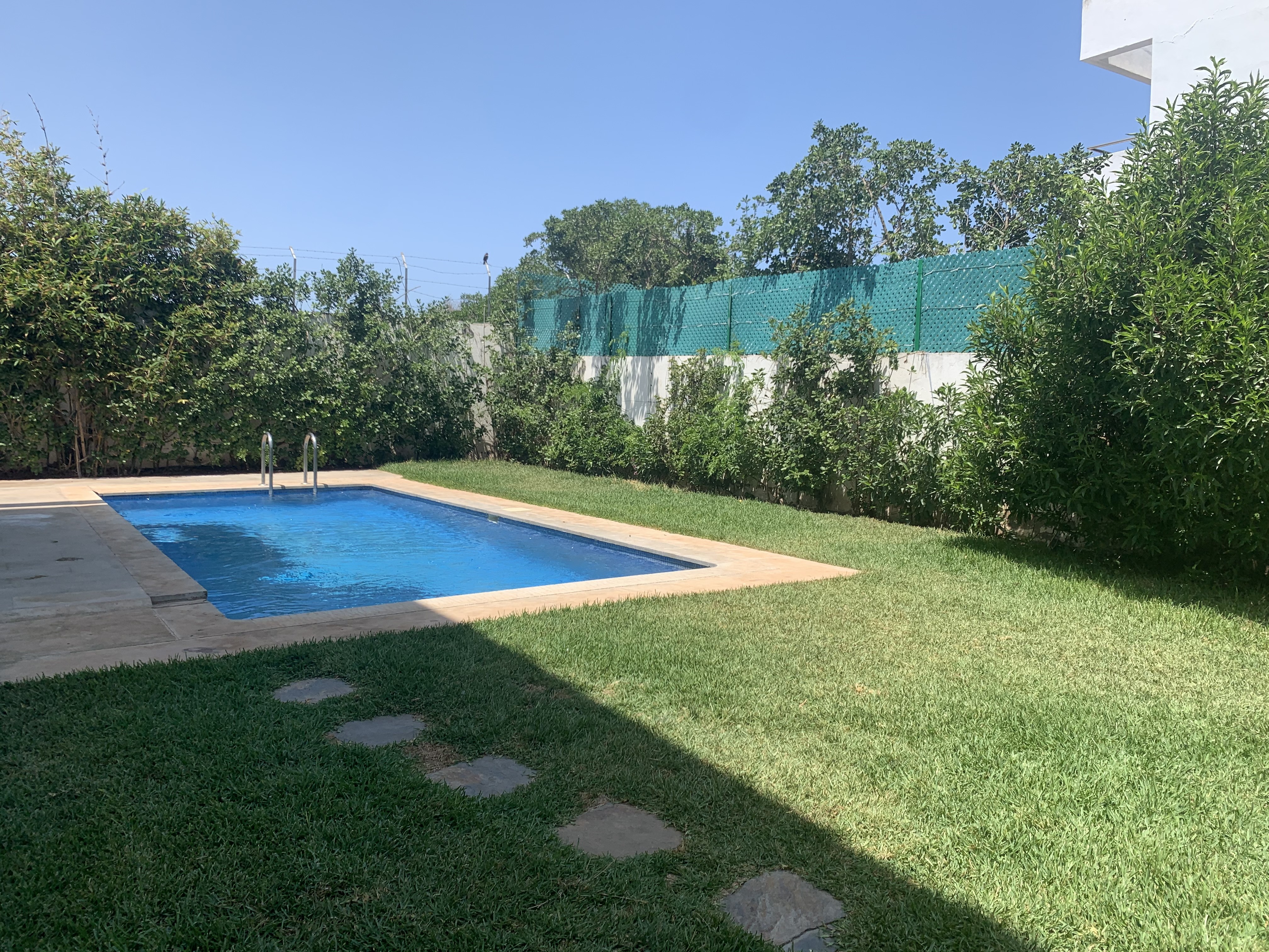 Jolie Villa avec Piscine en Résidence Sécurisée