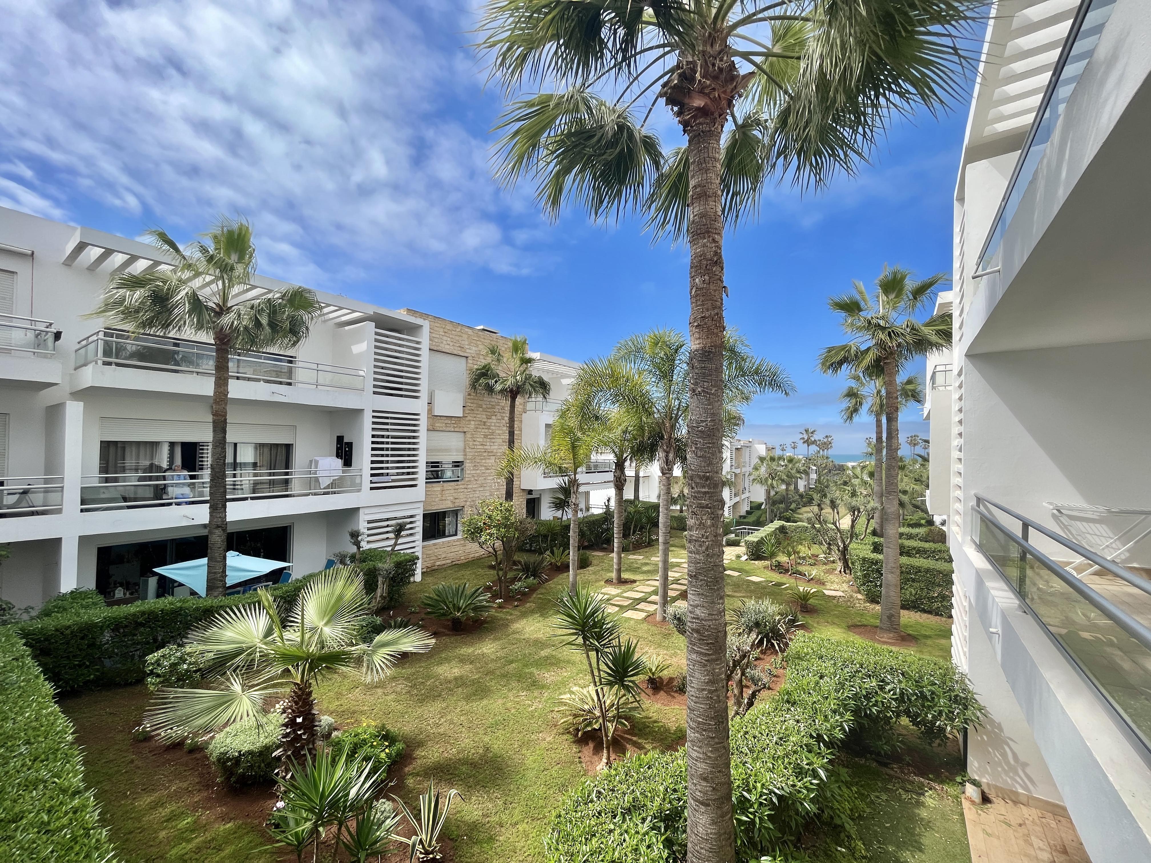 Appartement 2 chambres en résidence bord de mer . — 2