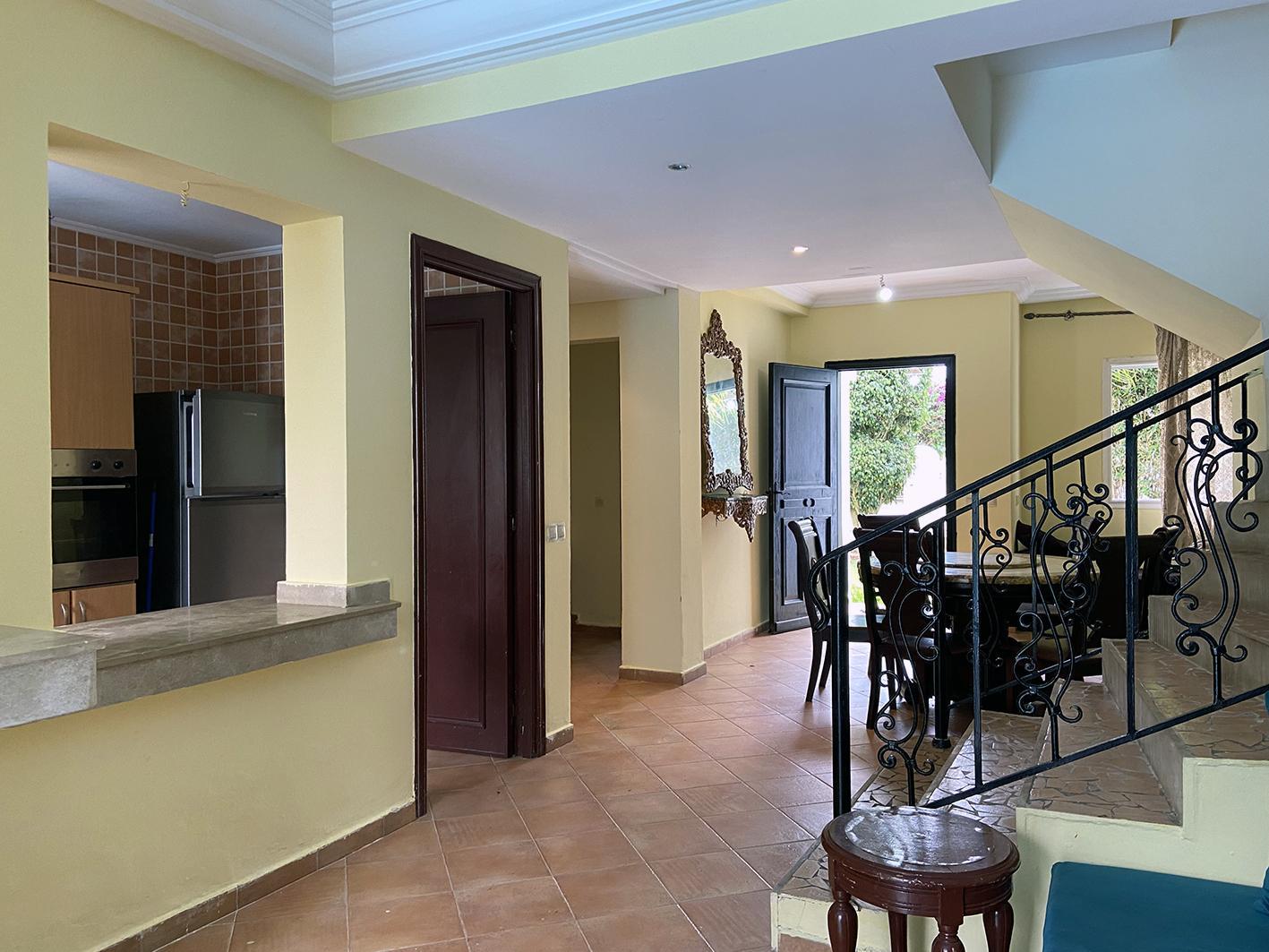 Belle villa avec piscine en résidence sécurisée. — 2