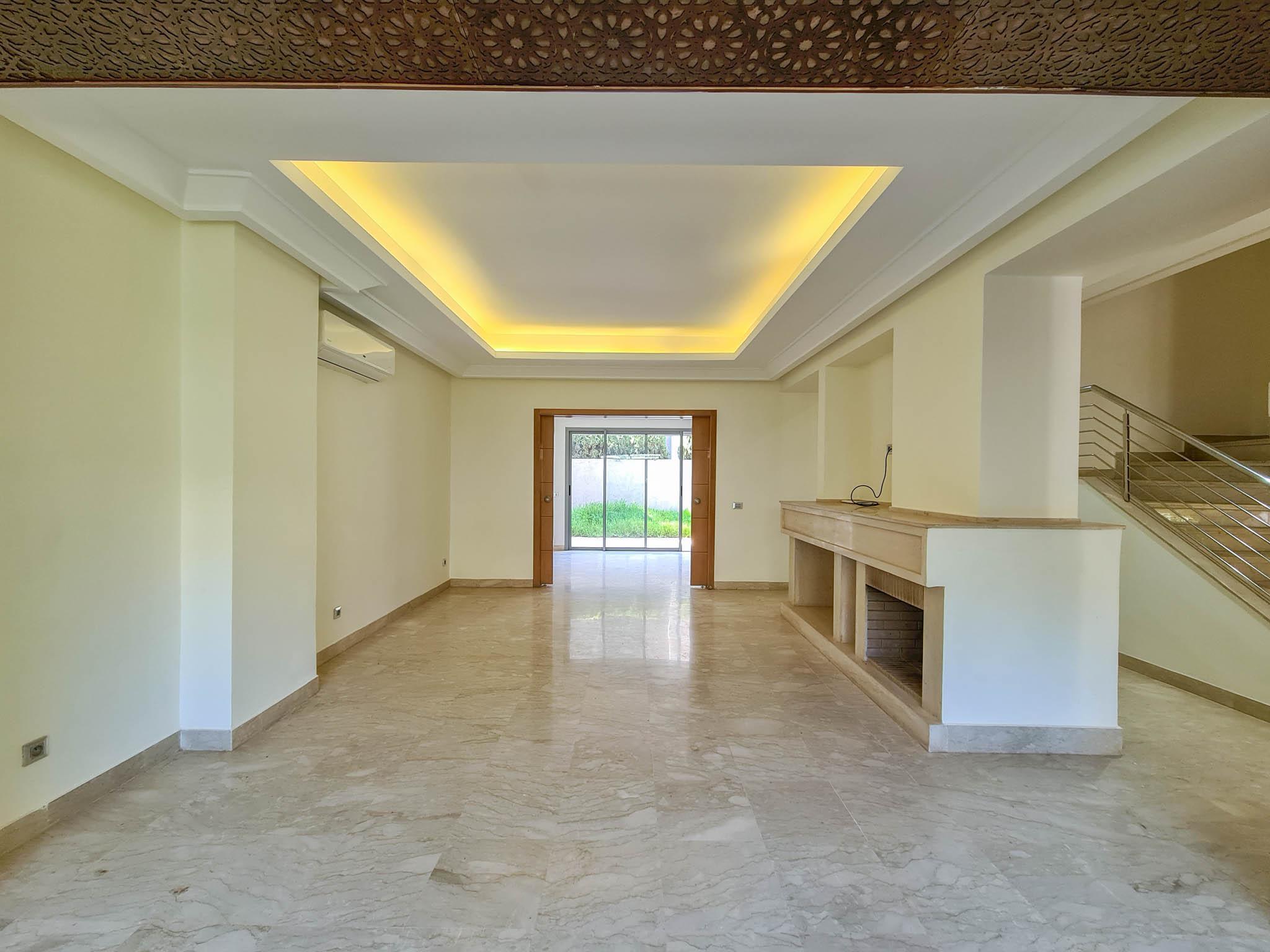 Villa avec grand jardin, en résidence sécurisée — 3