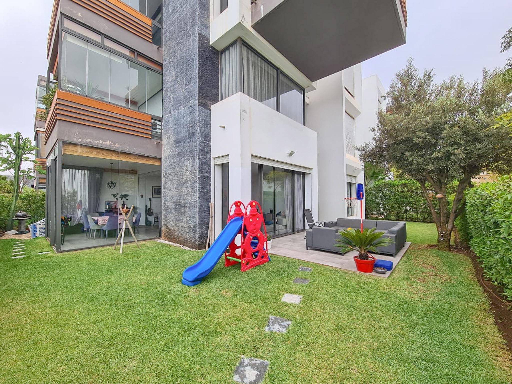 À Vendre : Appartement Rez-de-Jardin 326 m2
