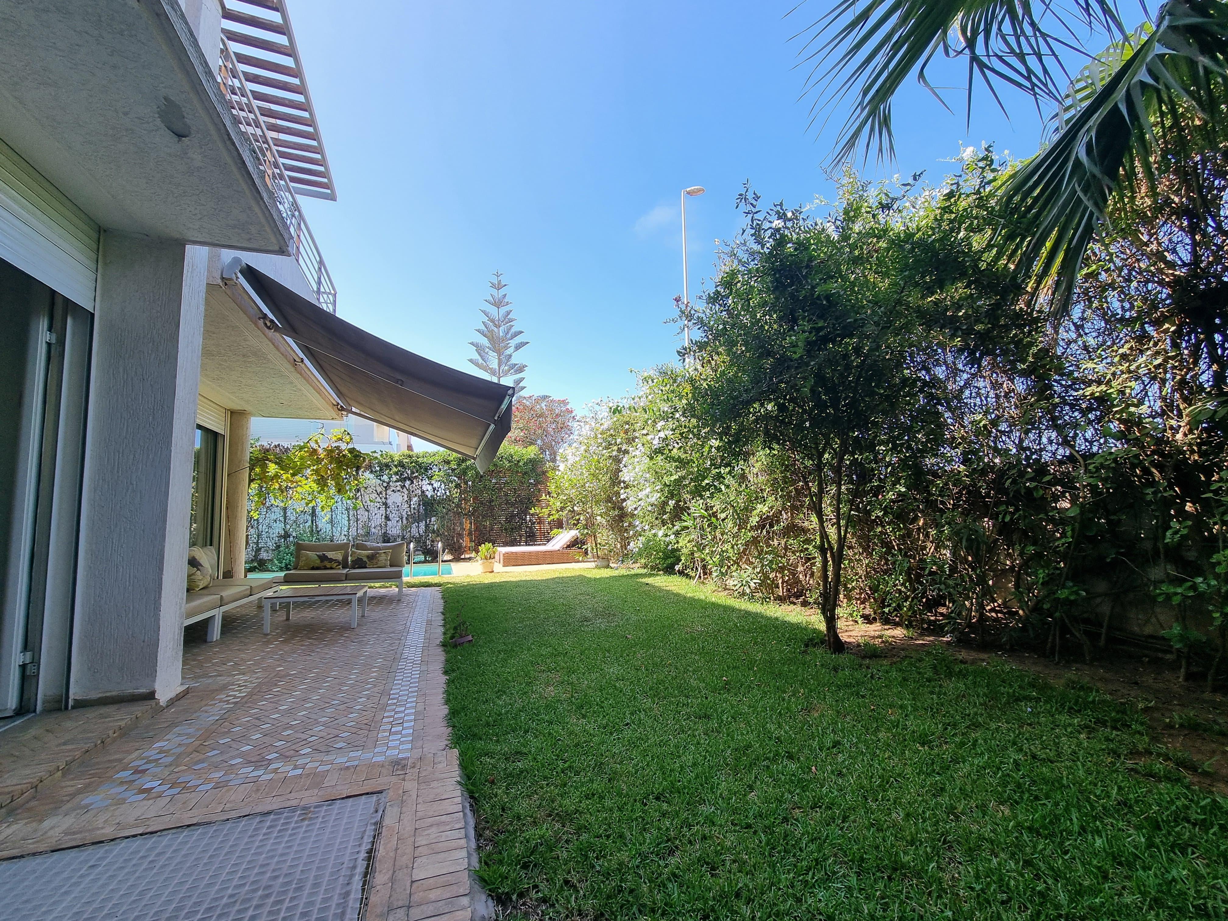 À Louer : Villa de Prestige Rénovée avec Piscine à Dar Bouazza — 3