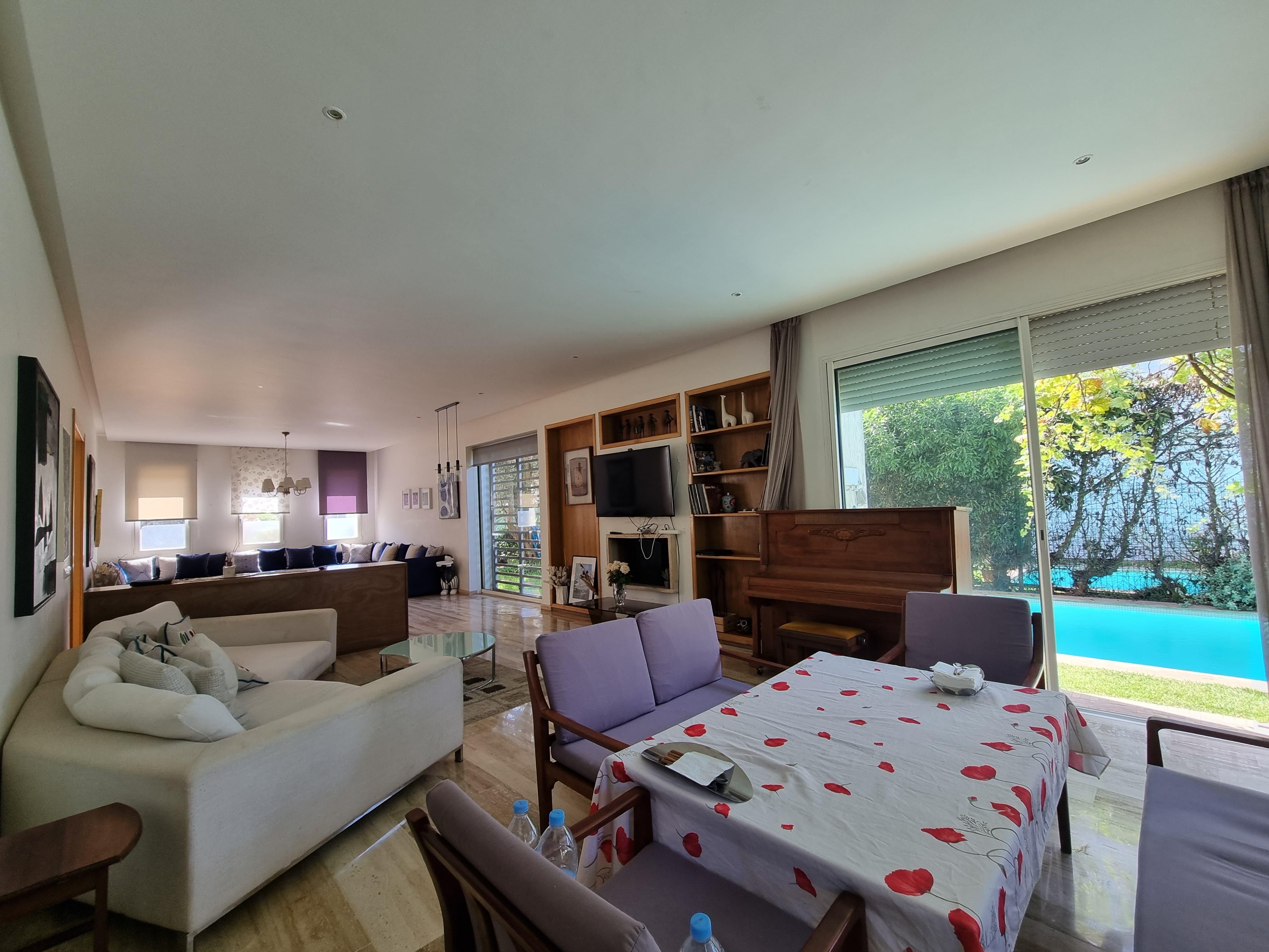 À Louer : Villa de Prestige Rénovée avec Piscine à Dar Bouazza — 5