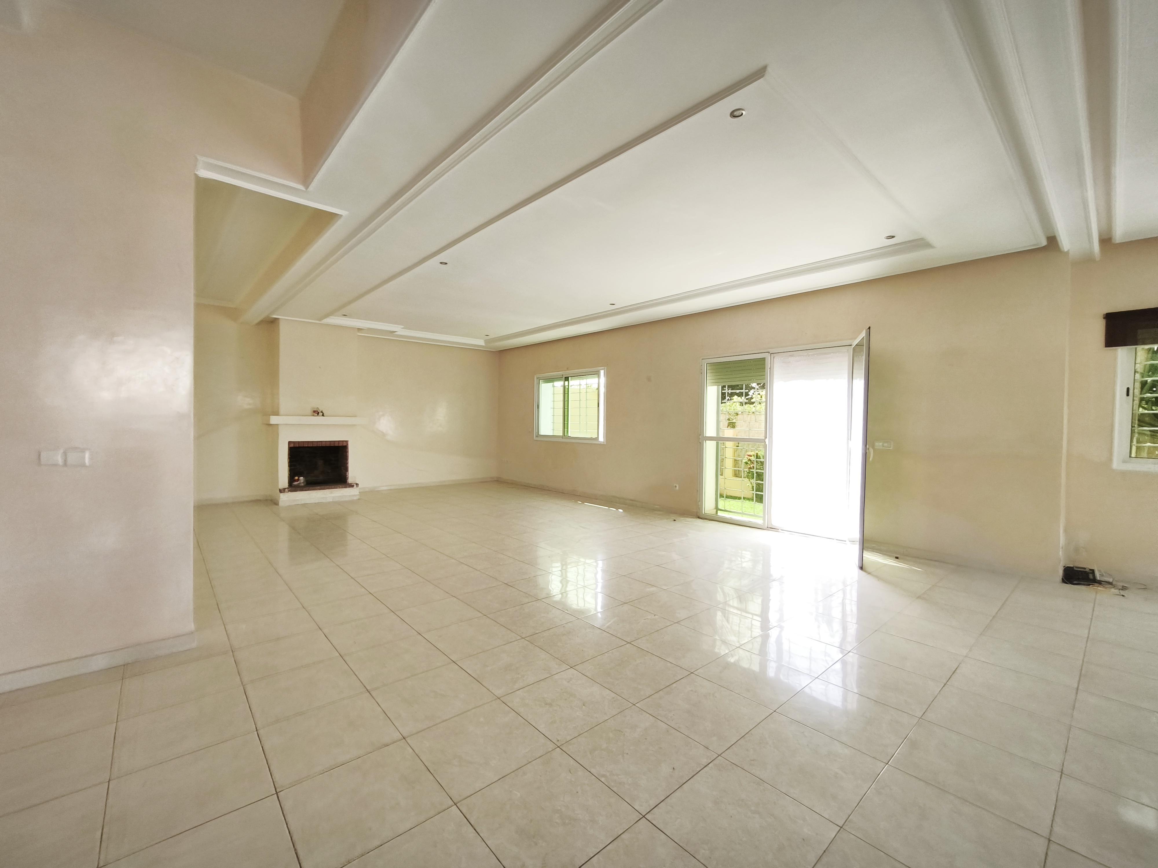 À Vendre – Villa familiale de standing à Dar Bouazza – 4 chambres – 420 m² habitables – Jardin – Lotissement sécurisé — 3