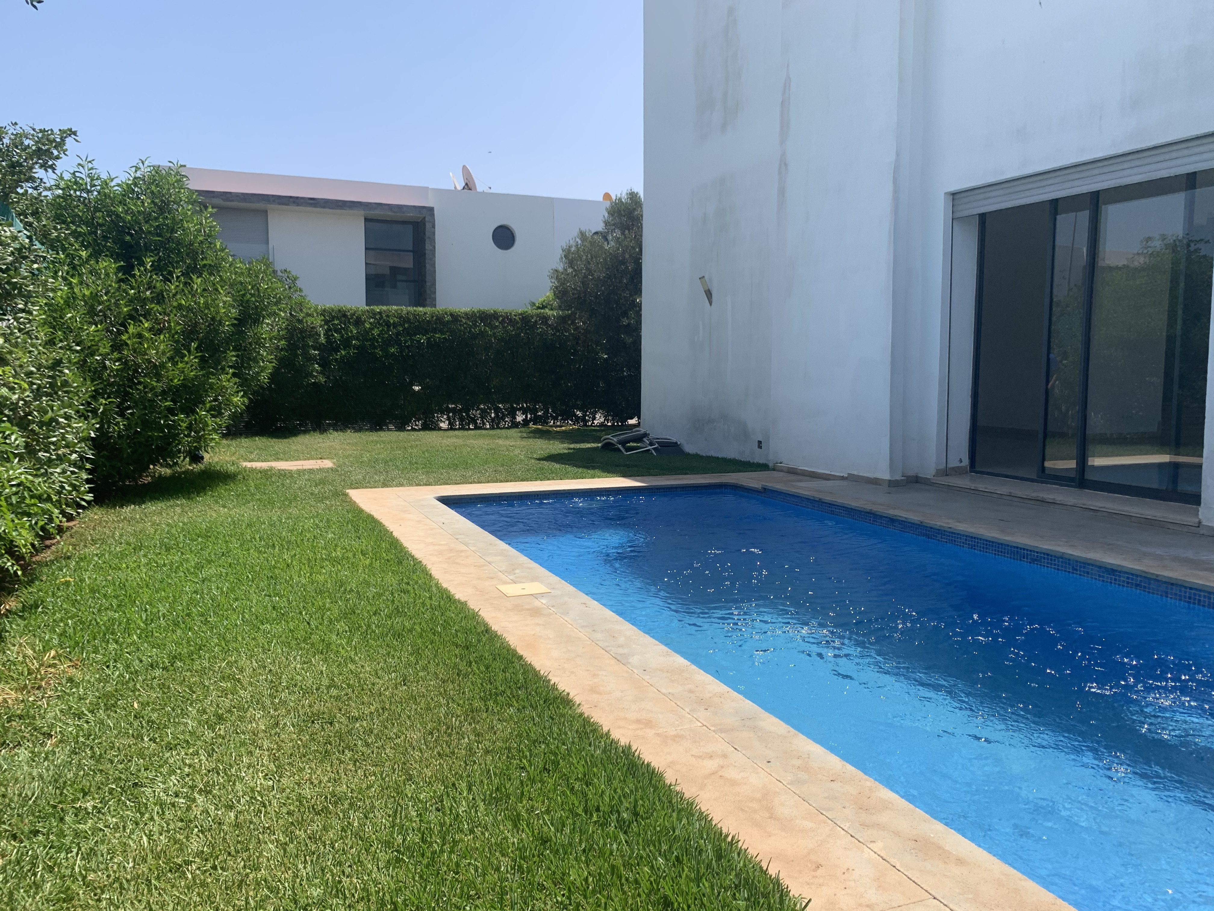 Jolie Villa avec Piscine en Résidence Sécurisée — 2