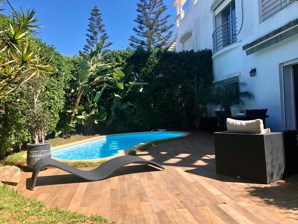 Splendide Villa à Vendre à Ain Diab – Proche Morocco Mall