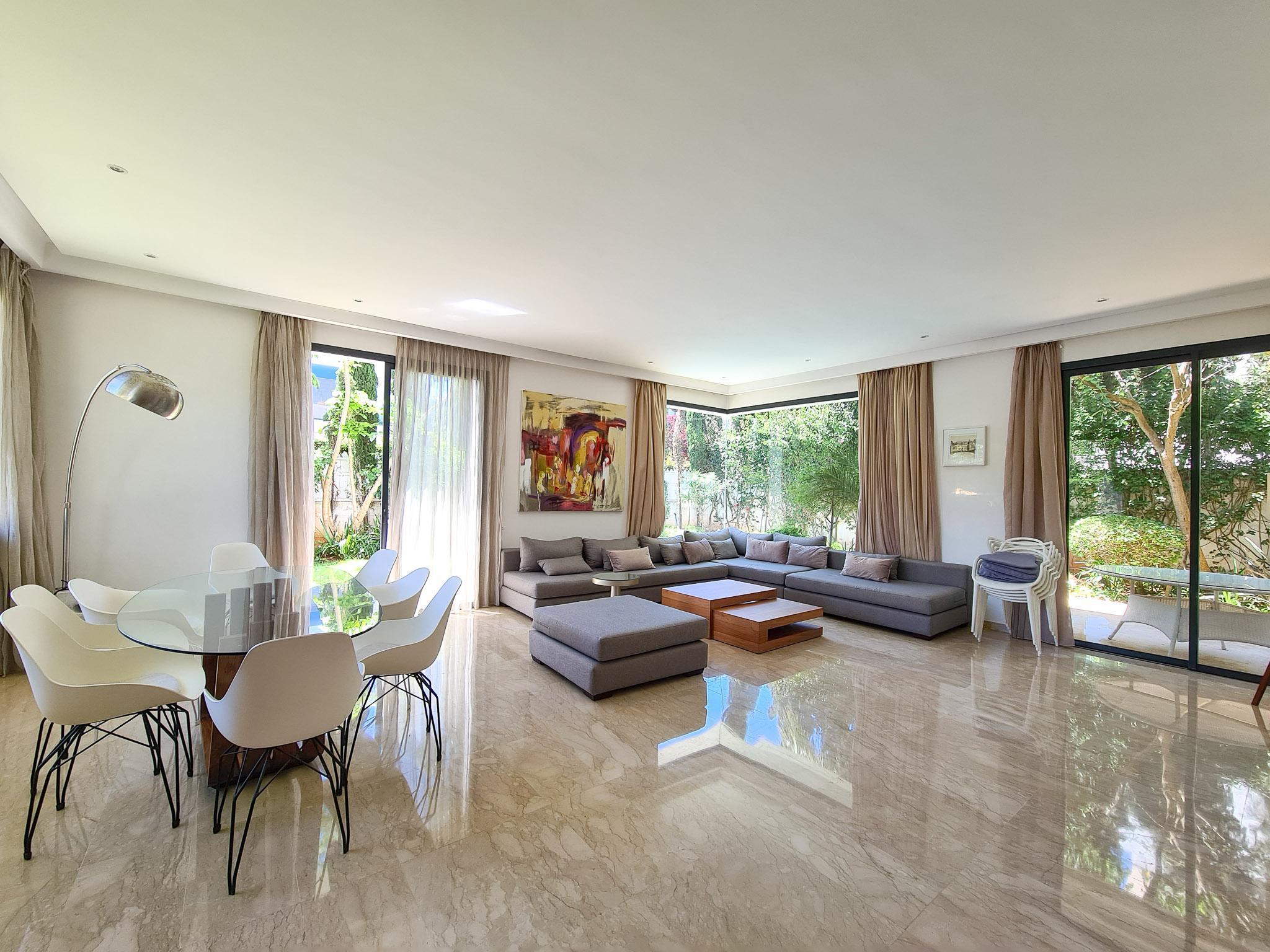 Villa de Luxe Entièrement Meublée à Dar Bouazza — 3