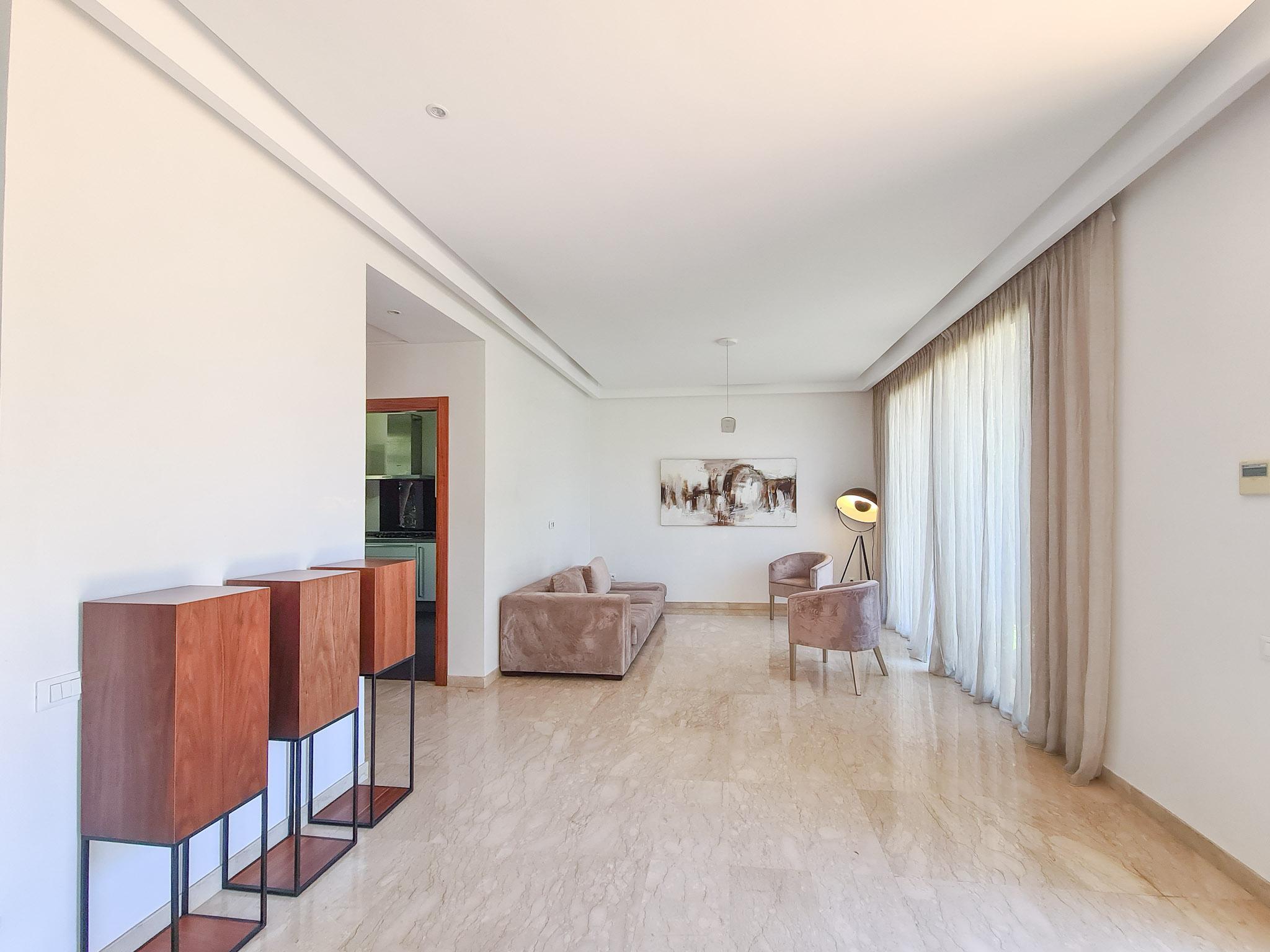 Villa de Luxe Entièrement Meublée à Dar Bouazza — 5