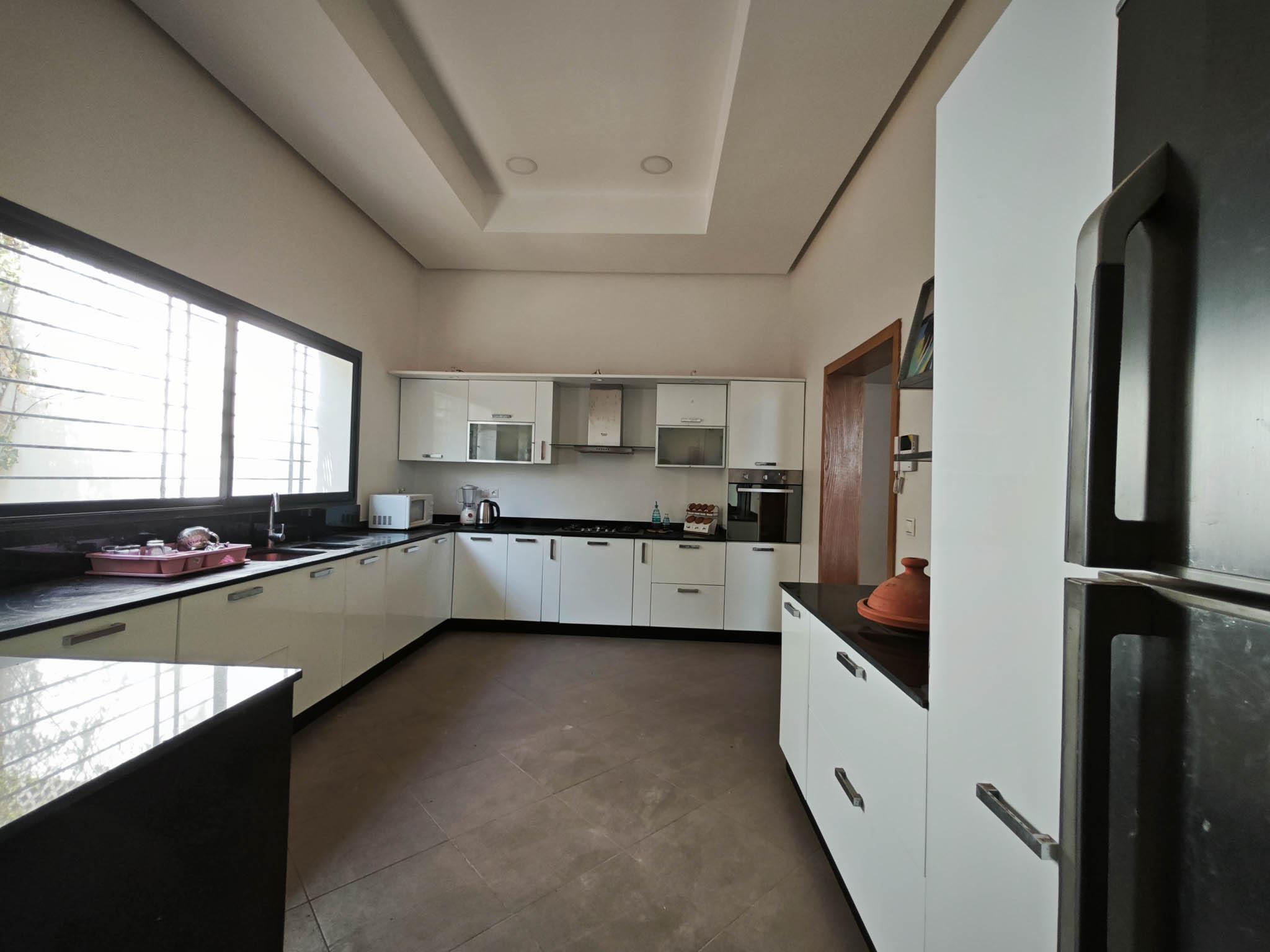 Villa 340 m² à Dar Bouazza — 7