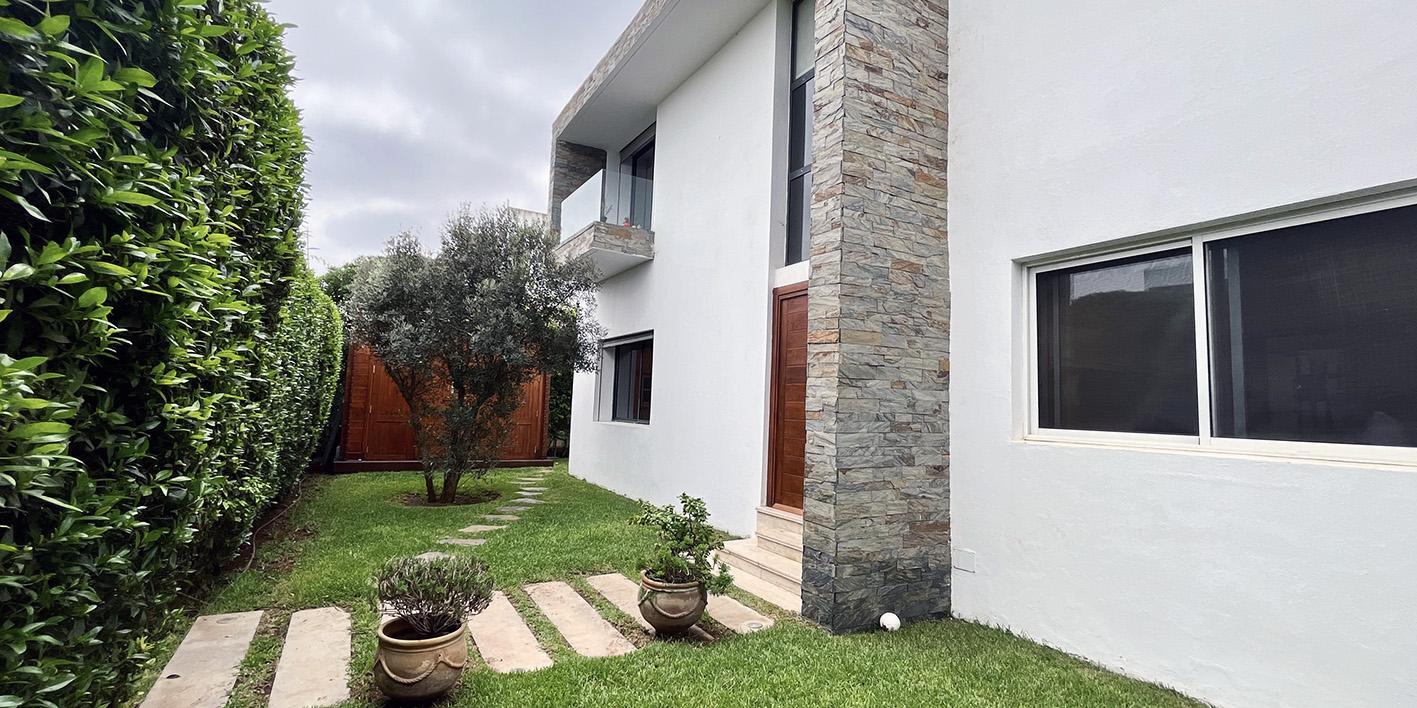 Villa de 4 chambres et bureau, jardin tropical privé et piscine. — 3