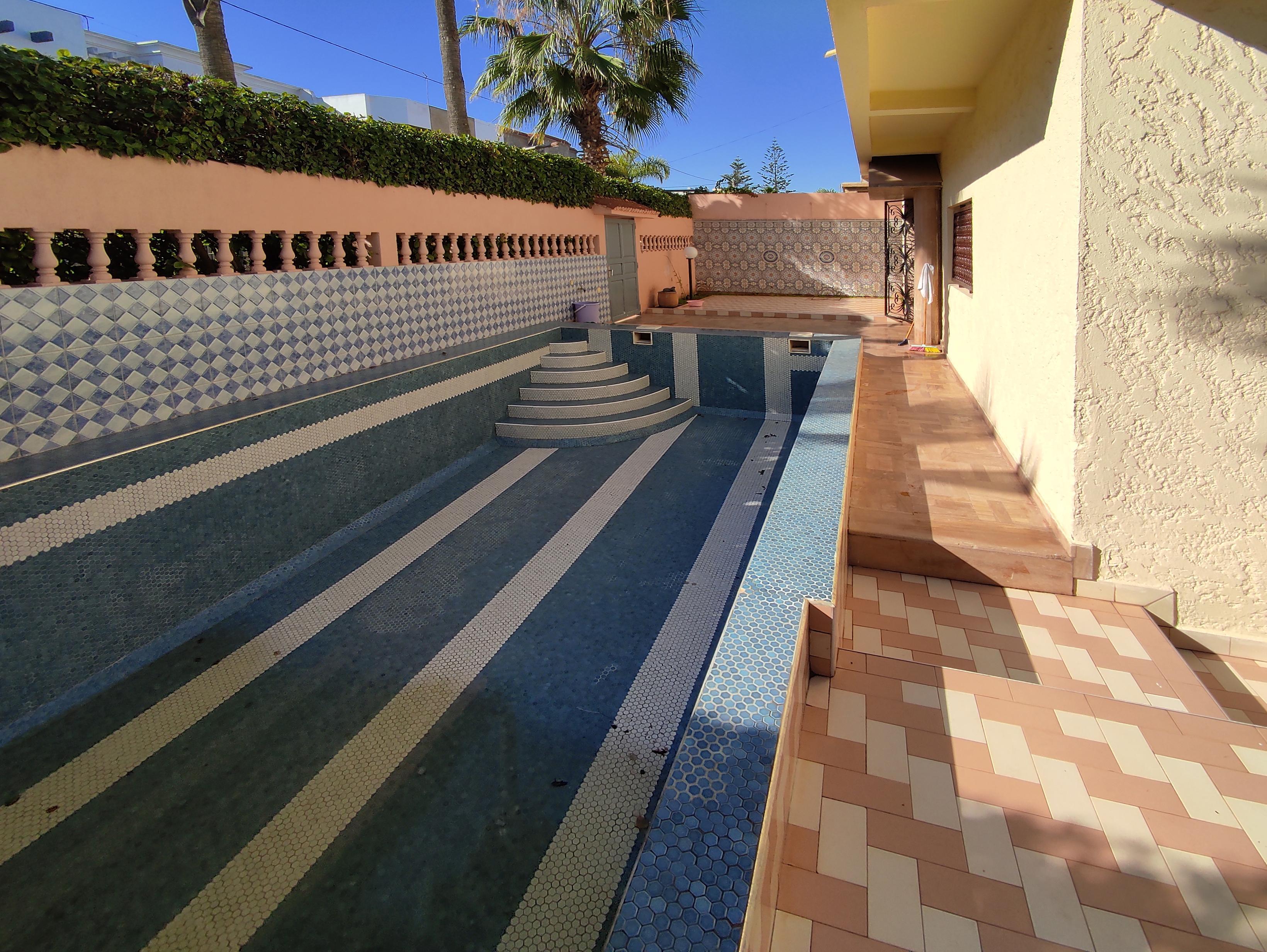 villa de 3 chambres avec piscine dans le centre de Dar Bouazza — 2