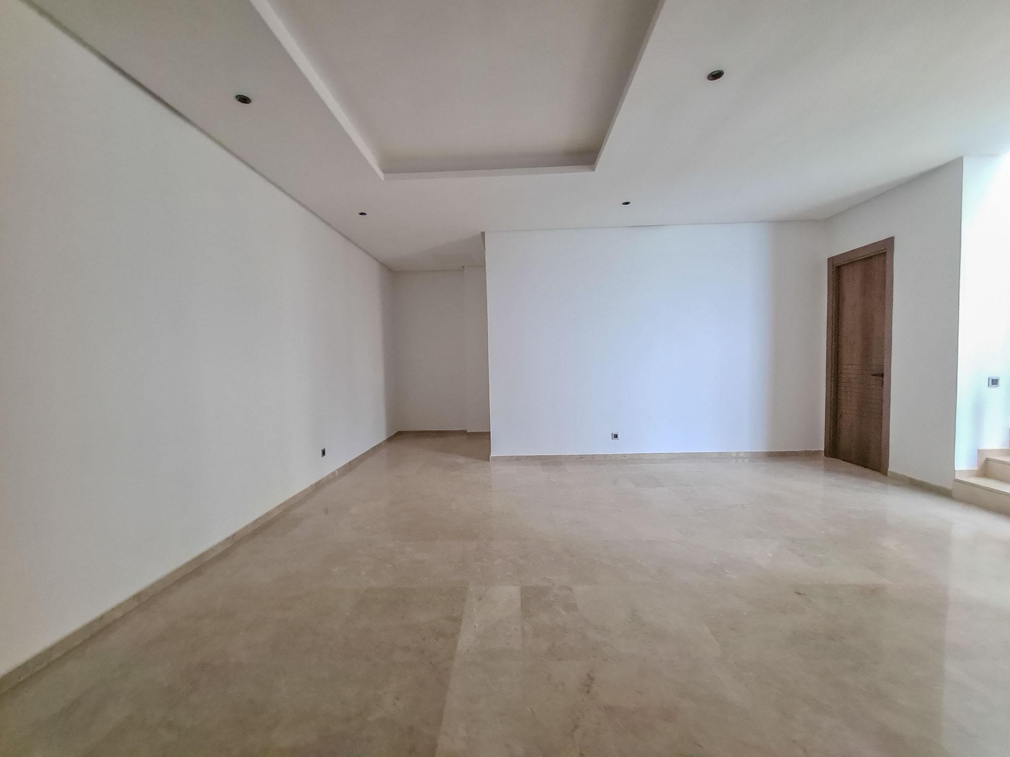 Villa Neuve en résidence sécurisée — 3