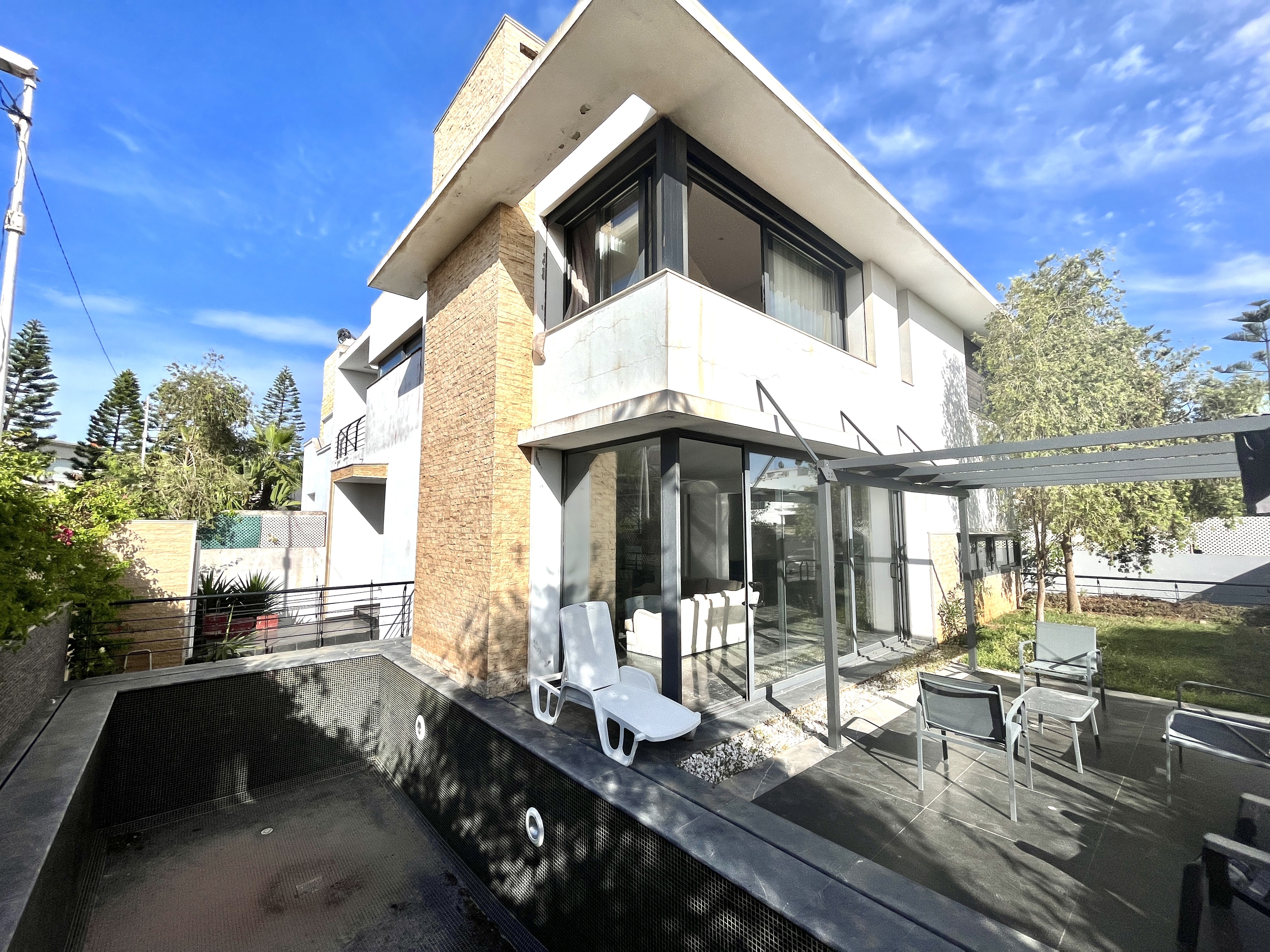 Villa moderne de 4 chambres à Nawrass — 2