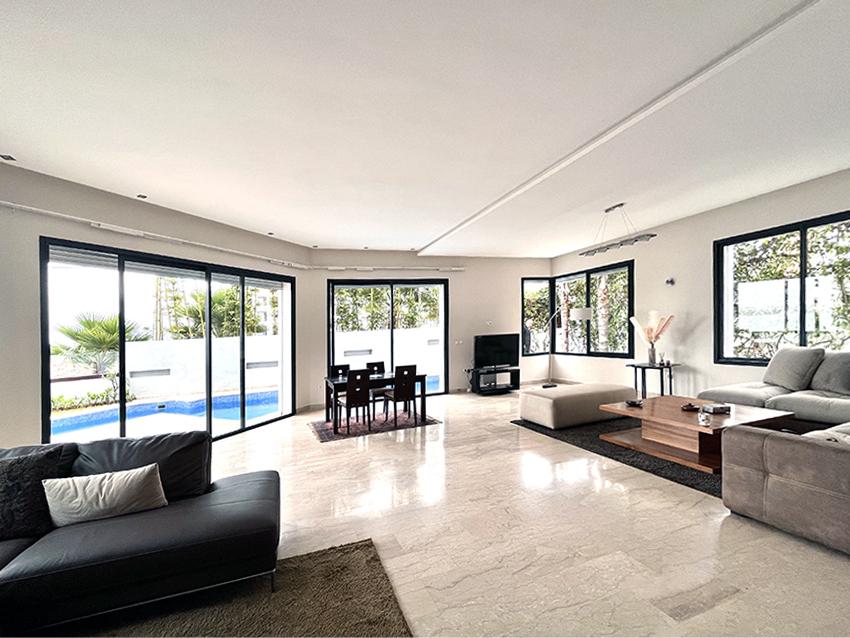 Villa exceptionnelle avec roof-top et vue océan. — 2