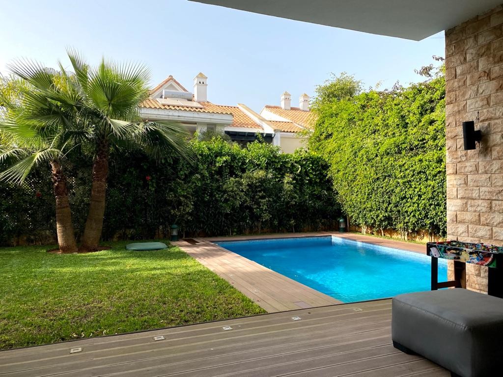 Magnifique Villa Rénovée avec Beau Jardin