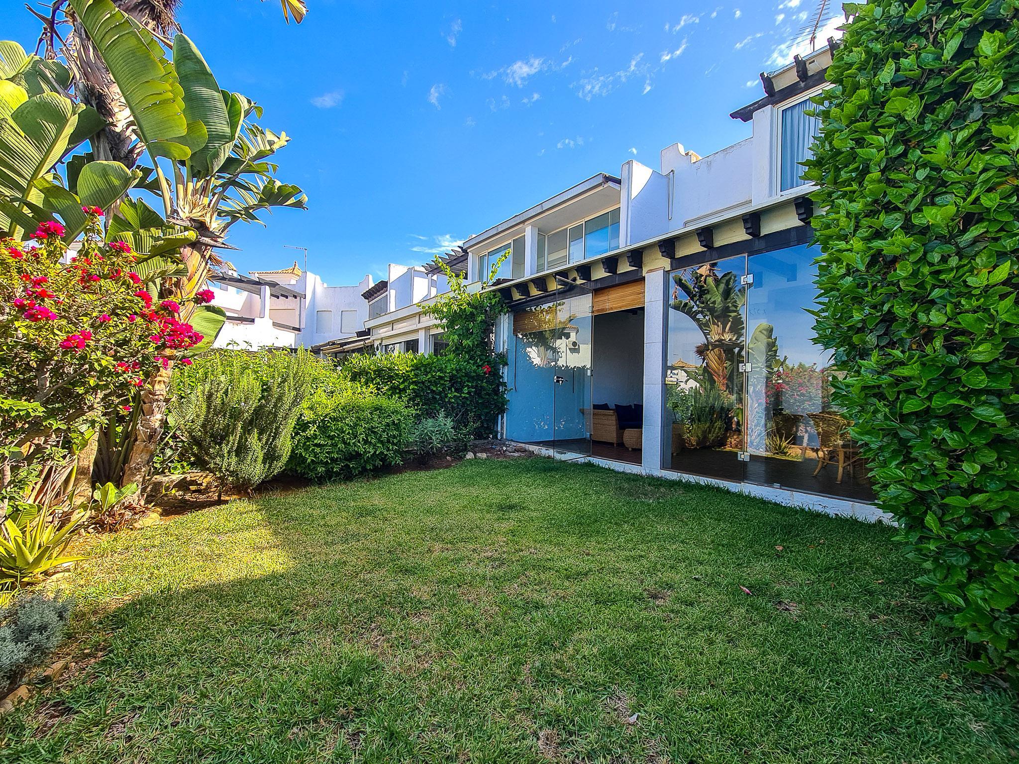 Villa entièrement rénovée en résidence sécurisée — 4