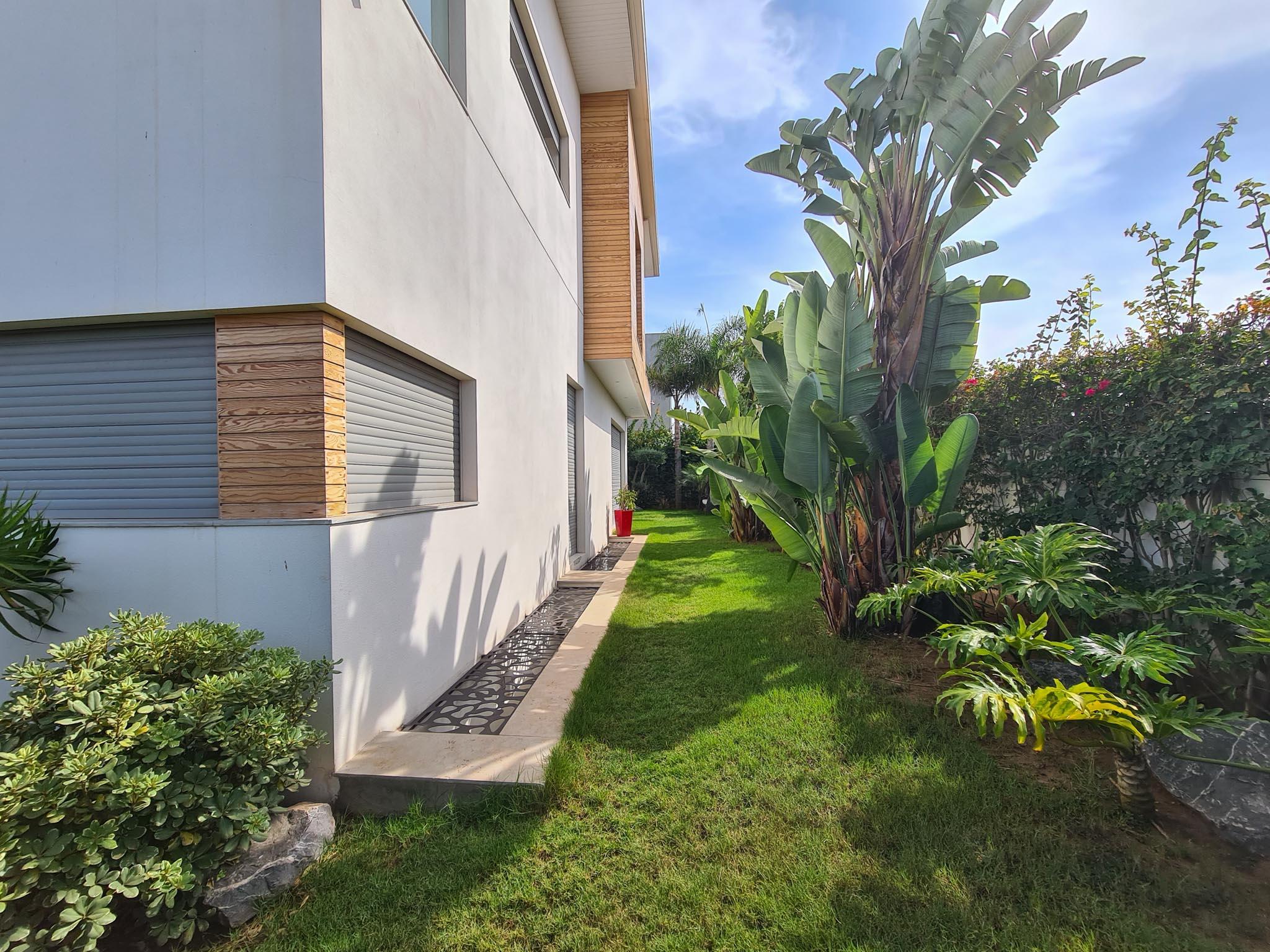 Villa d’architecte meublée 5 chambres piscine — 3