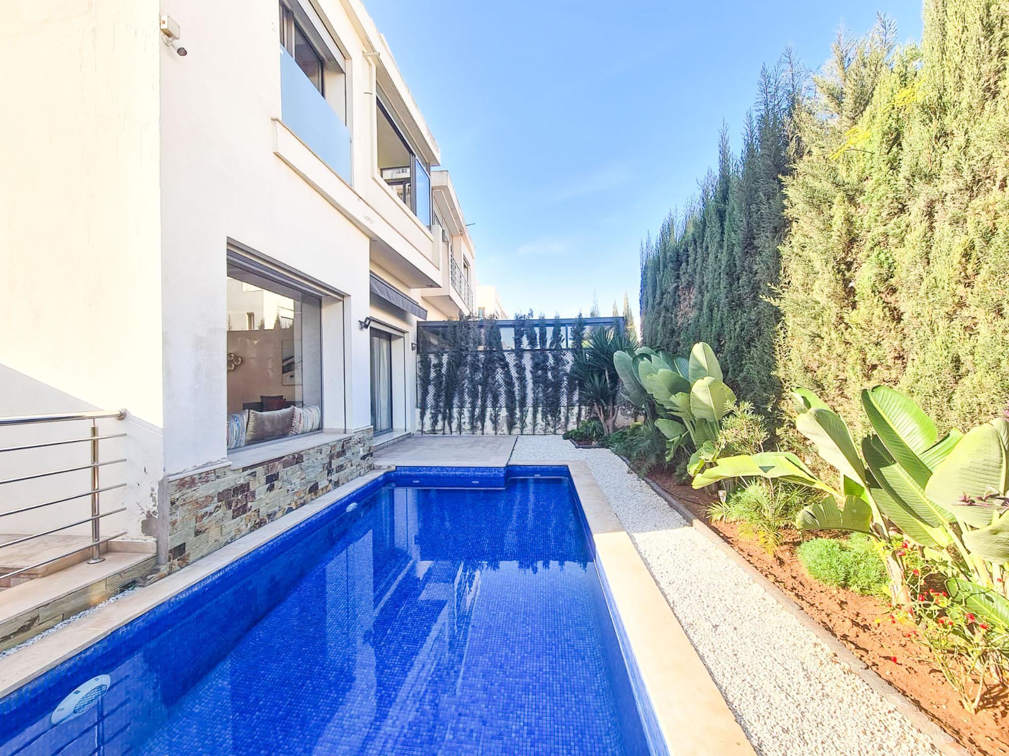 Villa 4 chambres meublée résidence sécurisée