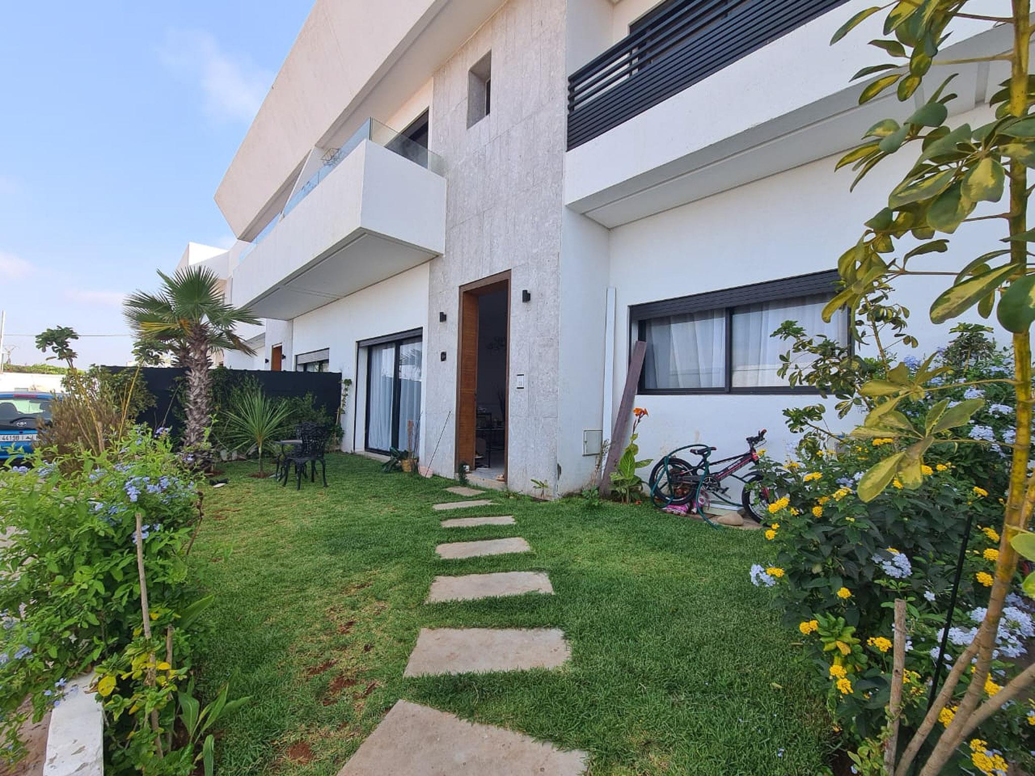 Villa 4 chambres meublé en résidence sécurisée