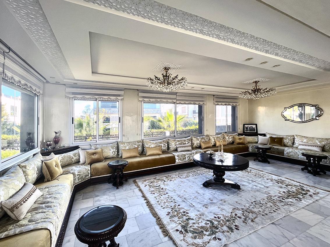 Villa 4 chambres, jardin et piscine — 3
