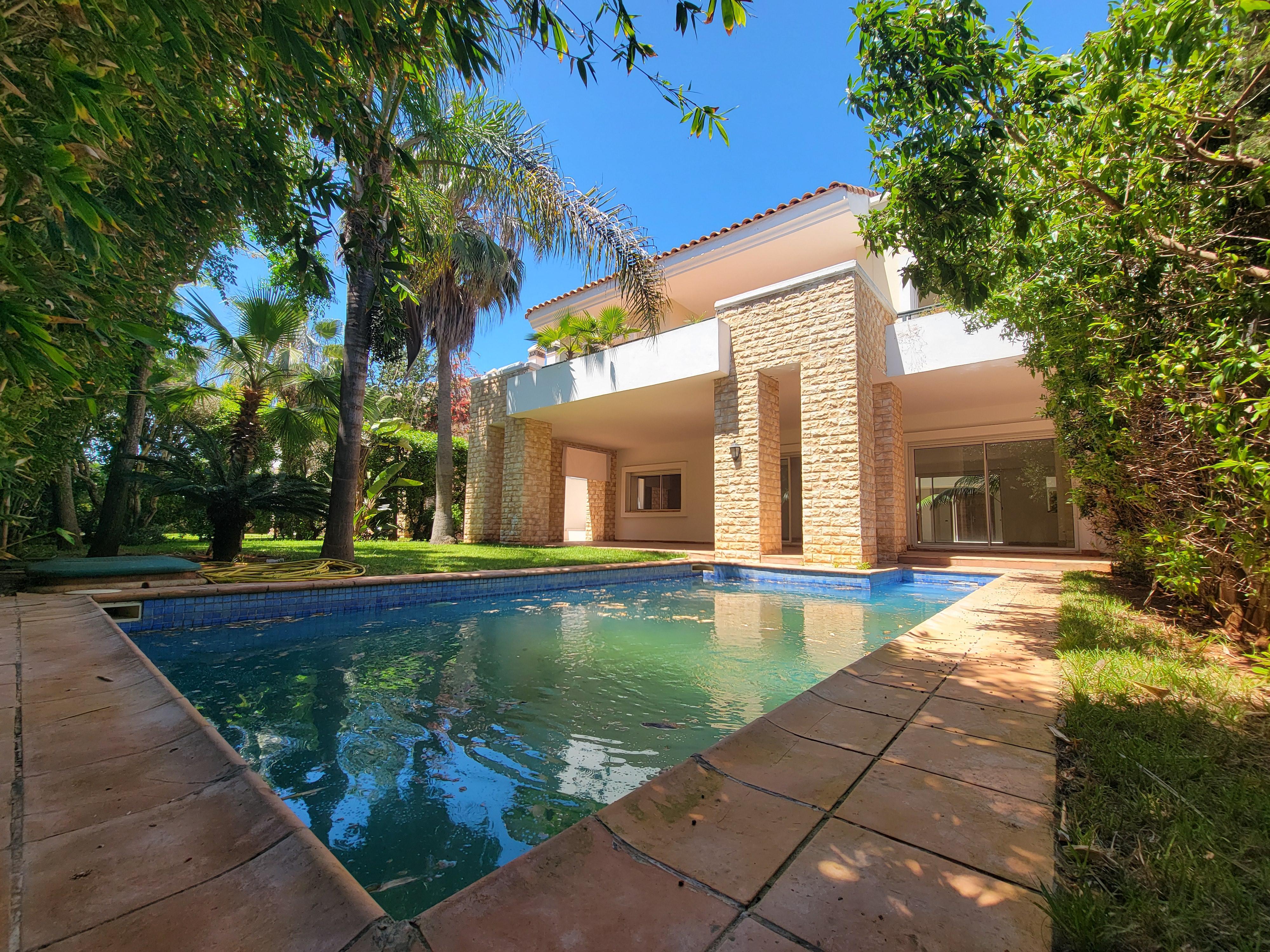 Villa 4 chambres piscine en résidence haut de gamme — 2